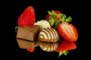 strawberries, chocolate, food-1223153.jpg